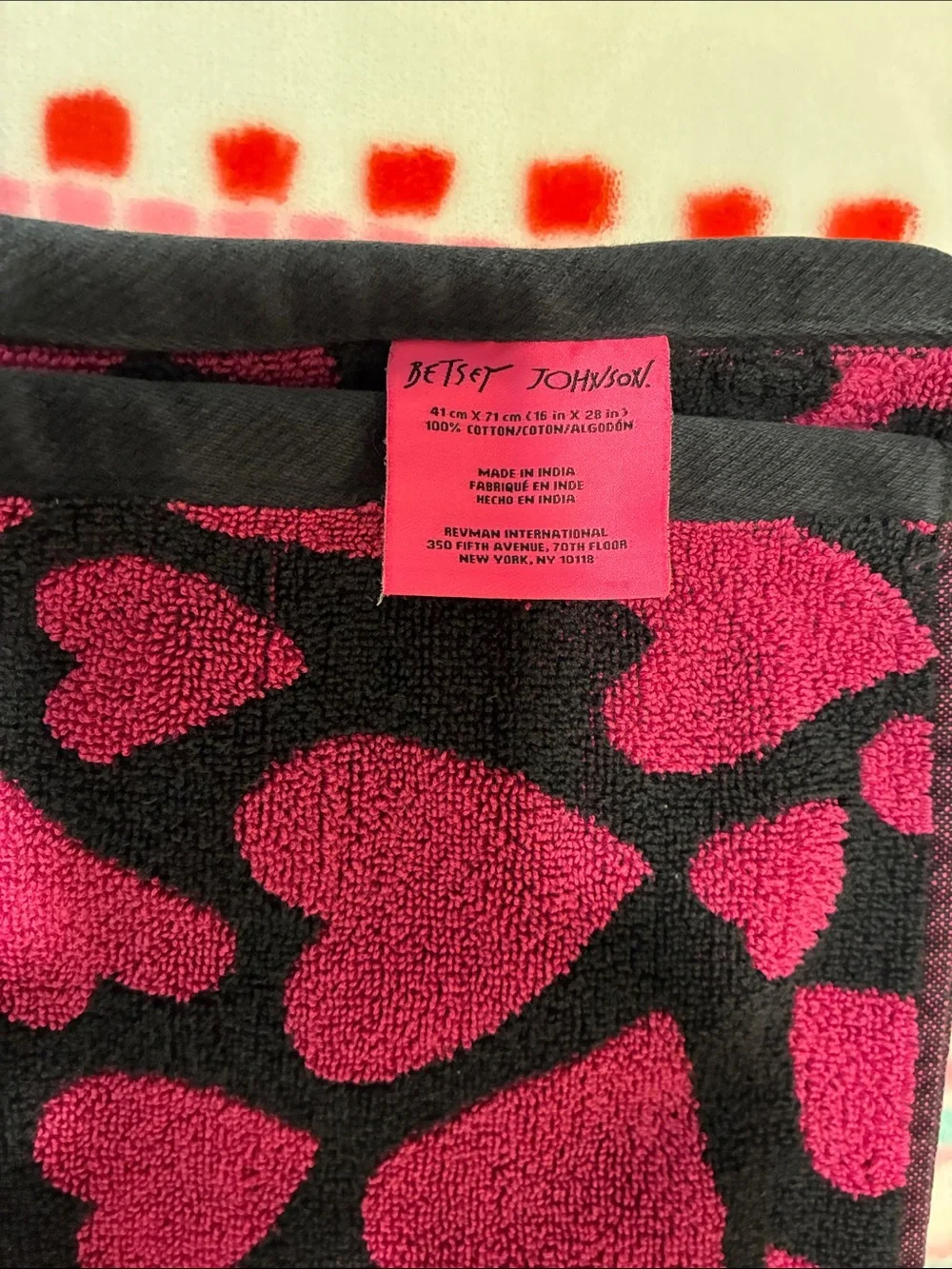 Betsey Johnson 2 Hot Pink and Black Heart Hand Towels